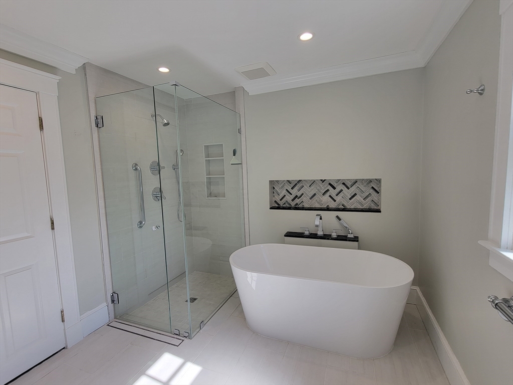 18 Tappan Road Wellesley, MA 02482 - Photo 14 of 28