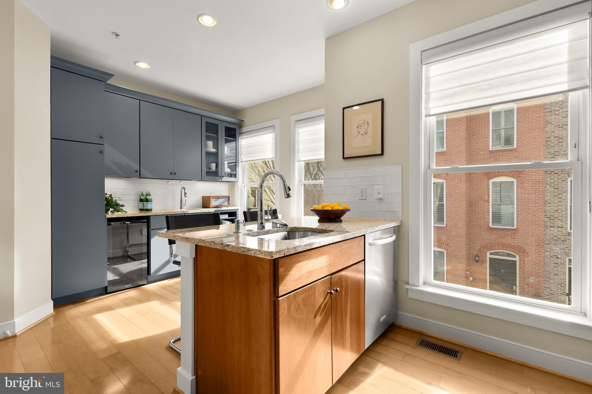 907 3rd Place Southeast Washington, DC 20003 - Photo 14 of 38 Fabulous extra storage