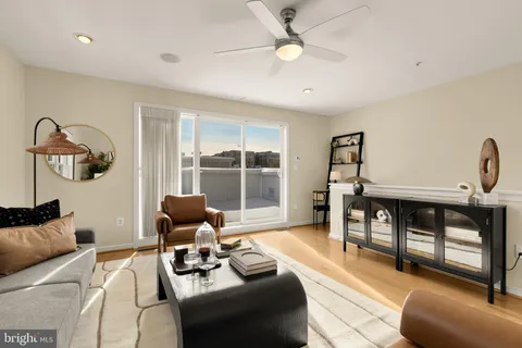 $1,249,000 | 907 3rd Place Southeast, Washington, DC 20003