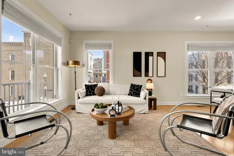 $1,249,000 | 907 3rd Place Southeast, Washington, DC 20003