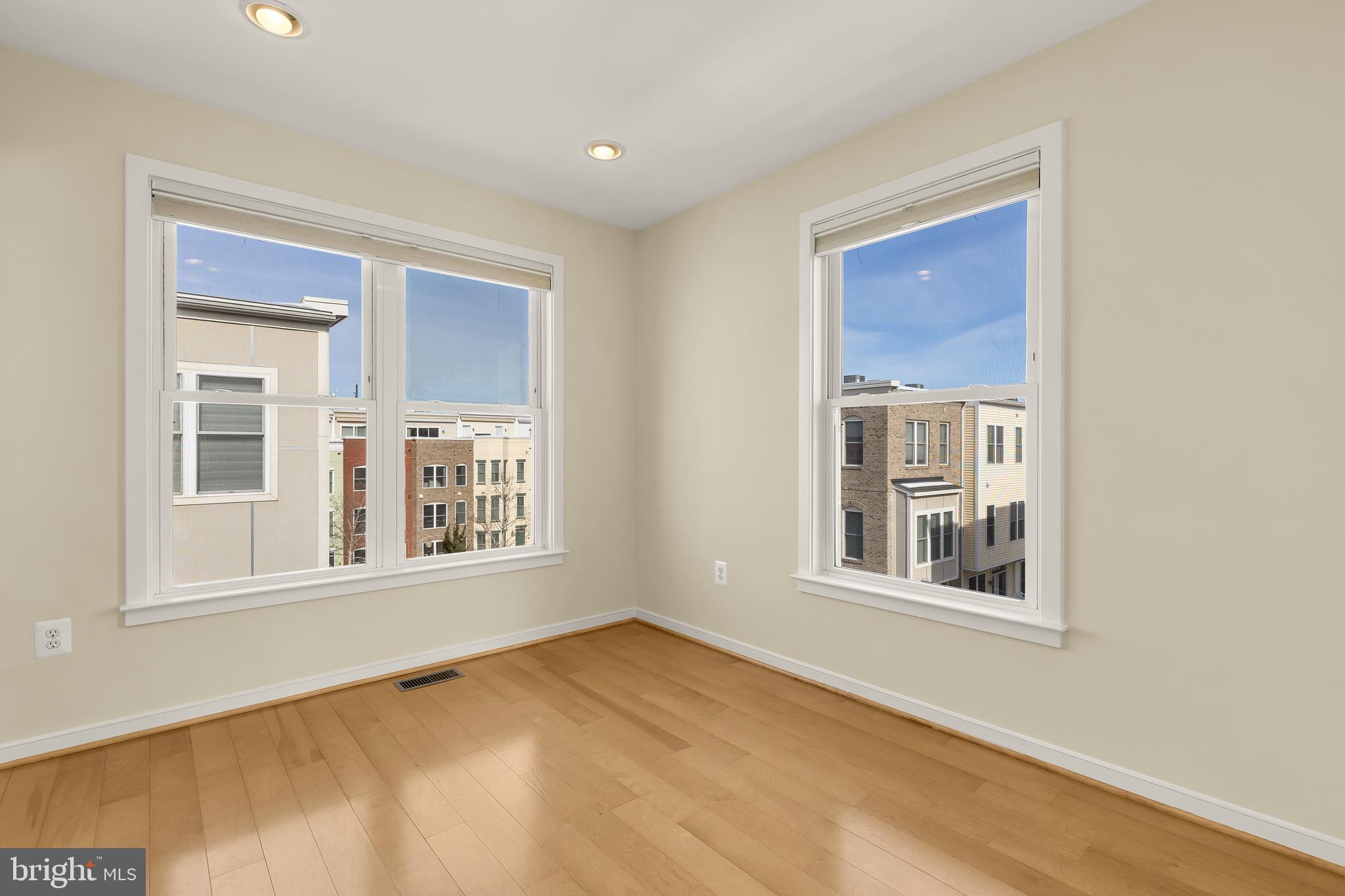 907 3rd Place Southeast Washington, DC 20003 - Photo 30 of 38 Bedroom on top level