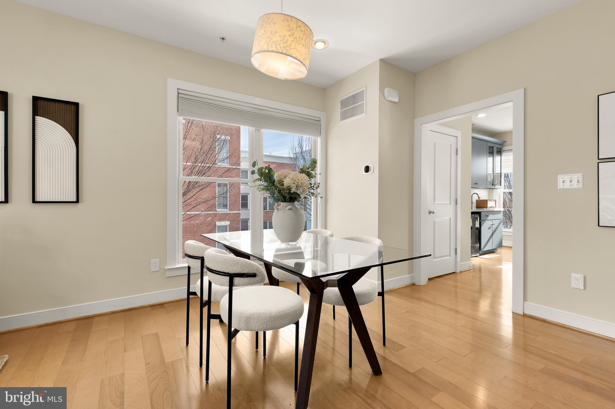 907 3rd Place Southeast Washington, DC 20003 - Photo 7 of 38 Dining area