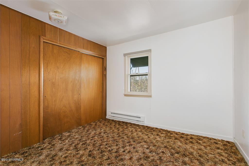 641 Lombard Loop Road Wapato, WA 98951 - Photo 16 of 18 a view of room