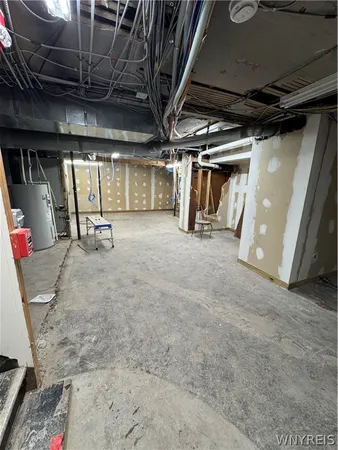 $2,095 | 107 Humboldt Parkway, Unit A, Buffalo, NY 14214