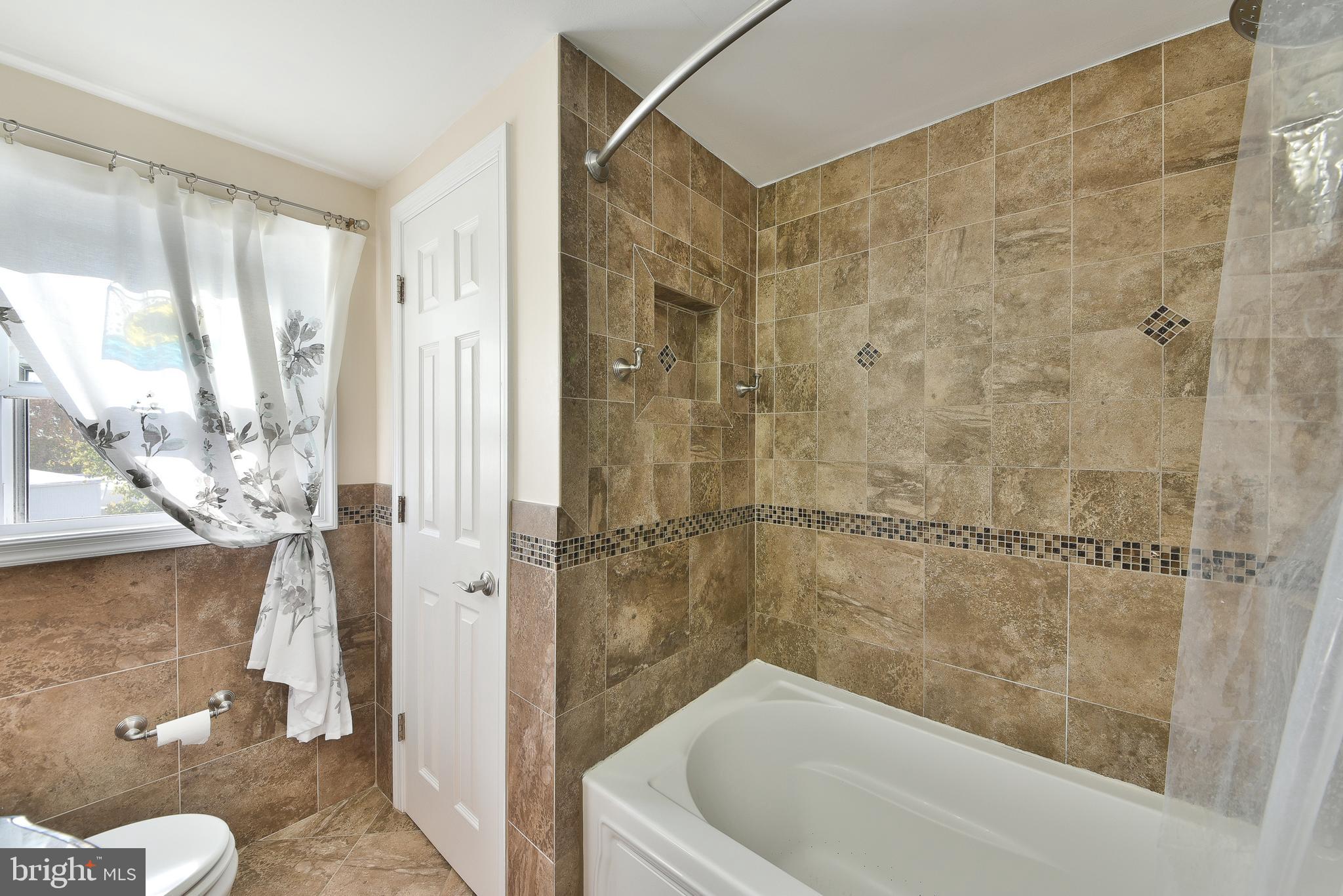 314 Ogden Place Springfield, PA 19064 - Photo 30 of 48 Custom Tiled Shower