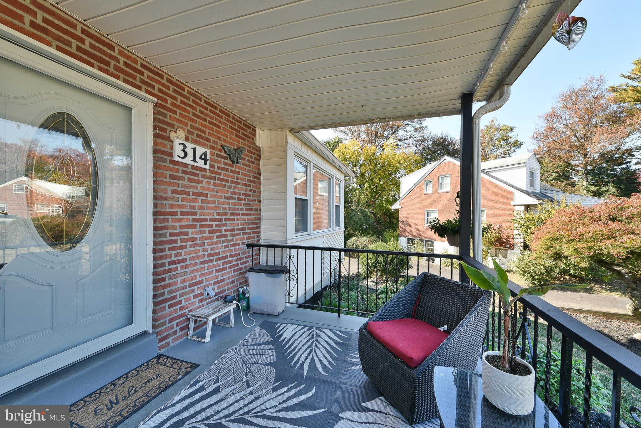 314 Ogden Place Springfield, PA 19064 - Photo 6 of 48 Front Porch