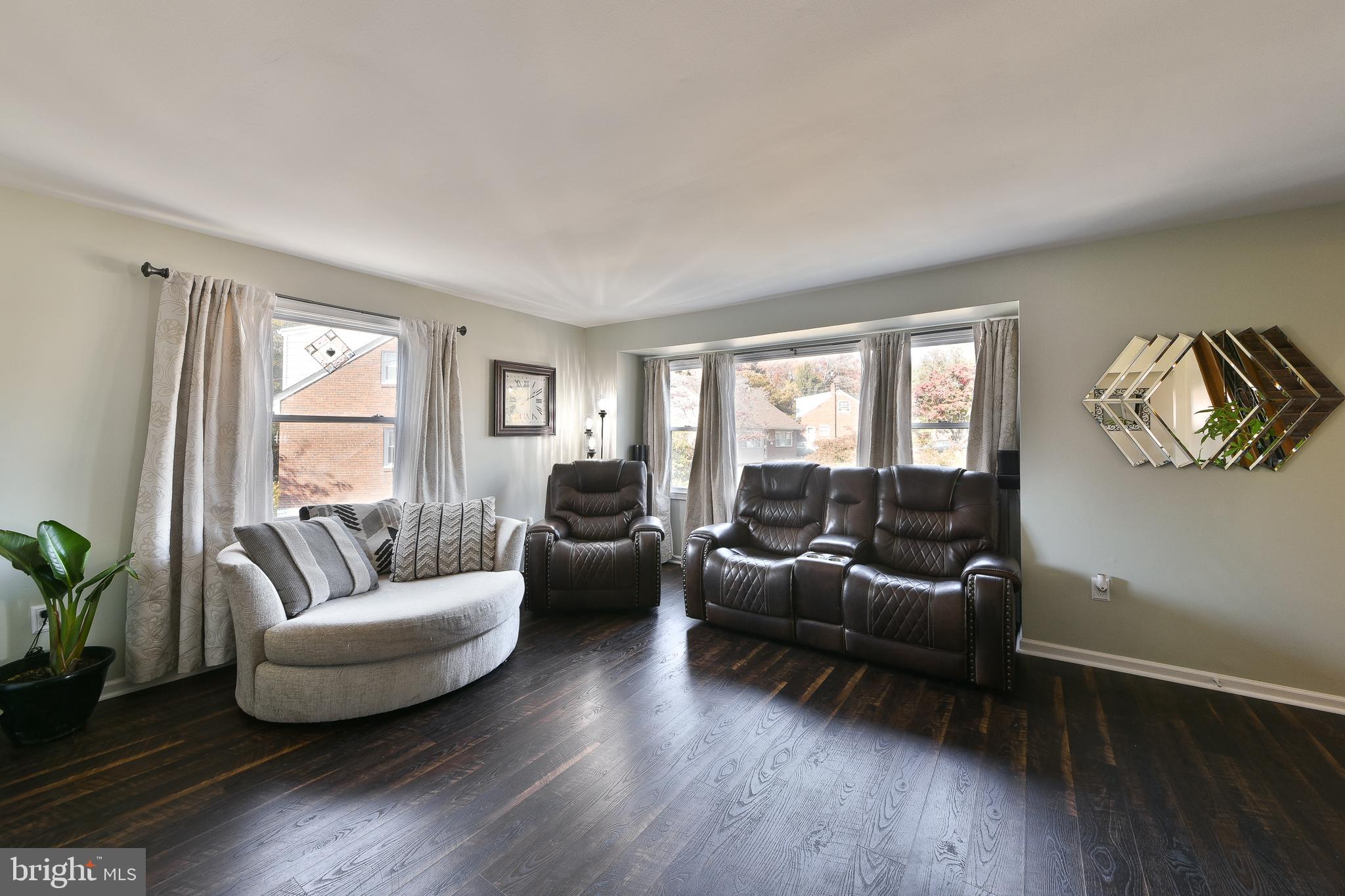 314 Ogden Place Springfield, PA 19064 - Photo 8 of 48 Tons of natural light!