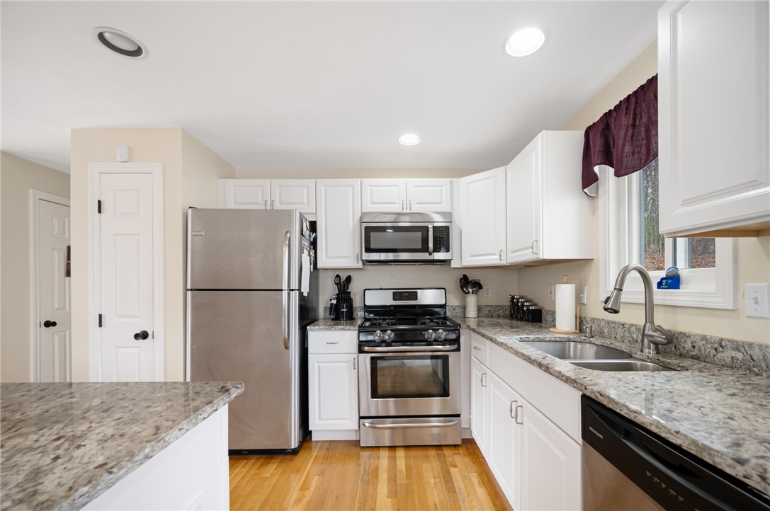 3 Cullen Hill Road Lincoln, RI 02865 - Photo 27 of 41 Gallery Image 27