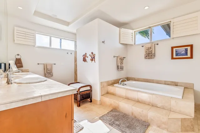 $2,125,000 | 302 Kahana Ridge Drive, Lahaina, HI 96761