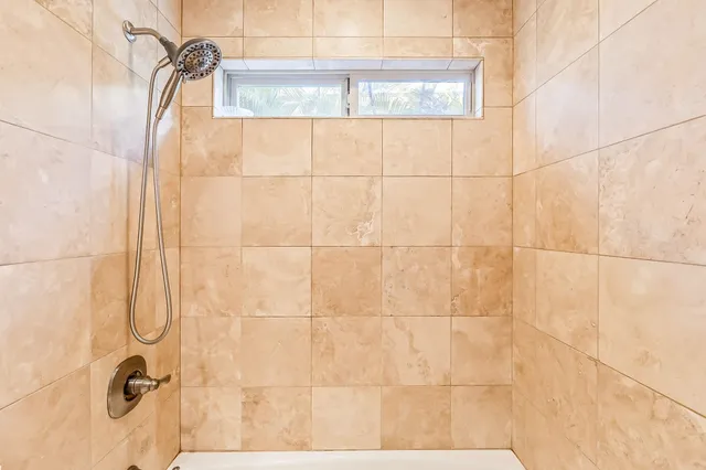 $2,125,000 | 302 Kahana Ridge Drive, Lahaina, HI 96761