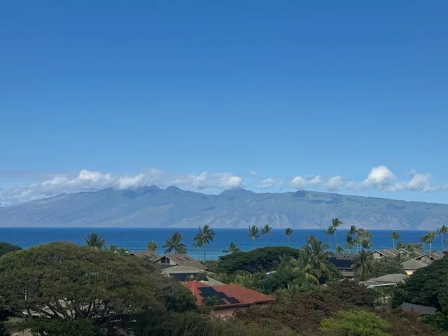$2,125,000 | 302 Kahana Ridge Drive, Lahaina, HI 96761