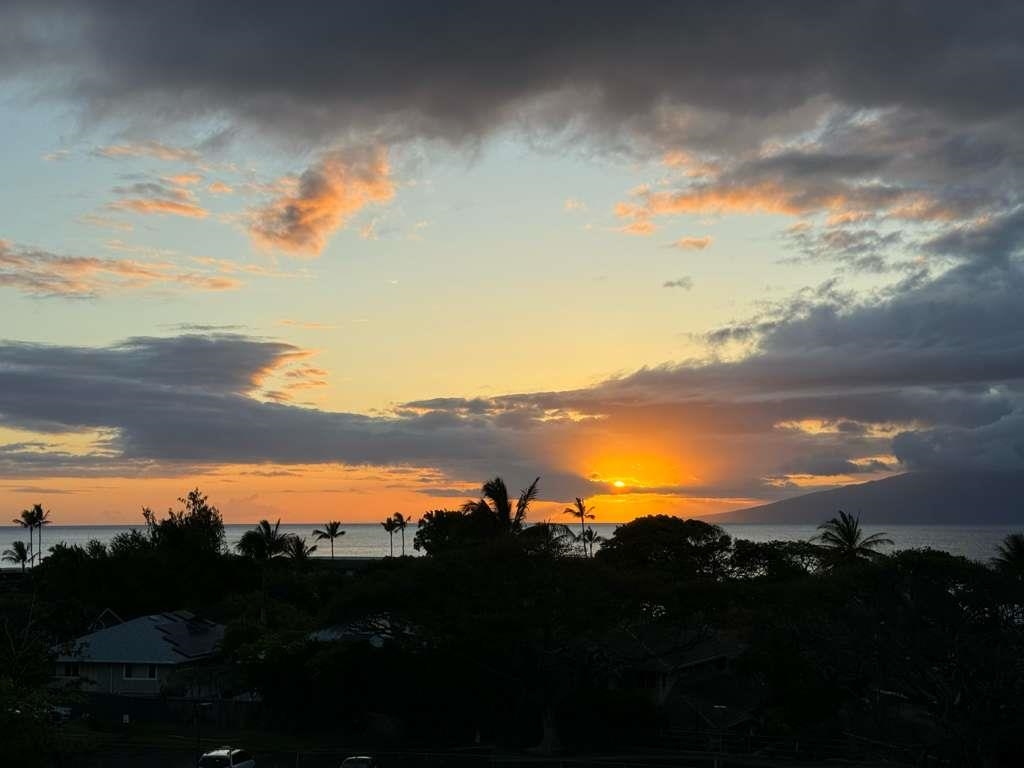 302 Kahana Ridge Drive Lahaina, HI 96761 - Photo 43 of 50 a view of sunset