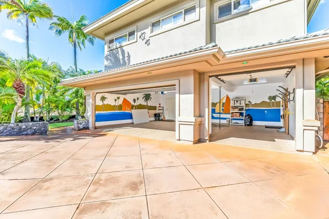 $2,125,000 | 302 Kahana Ridge Drive, Lahaina, HI 96761