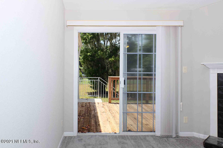104 North Janet Road Crescent City, FL 32112 - Photo 13 of 37 Access to Deck