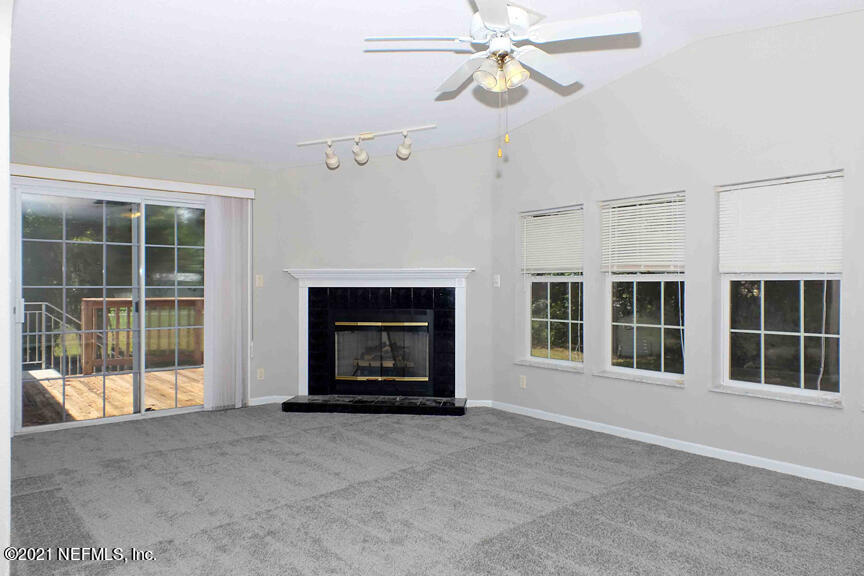 104 North Janet Road Crescent City, FL 32112 - Photo 10 of 37 Large Family Room