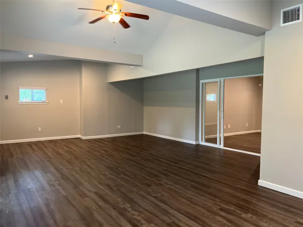 $2,750 | 304 South Shadowbend Drive, Friendswood, TX 77546