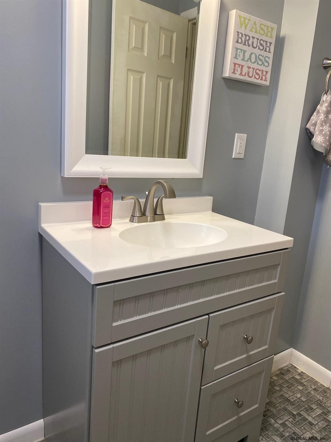 1 Crestone Road Colonie, NY 12205 - Photo 10 of 18 Photo 10