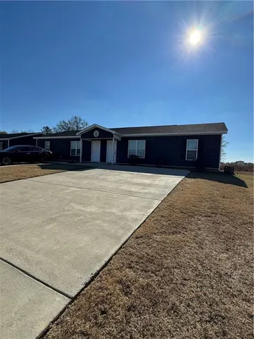 $1,200 | 129 Ronald Pride Boulevard, Unit B, Fort Valley, GA 31030