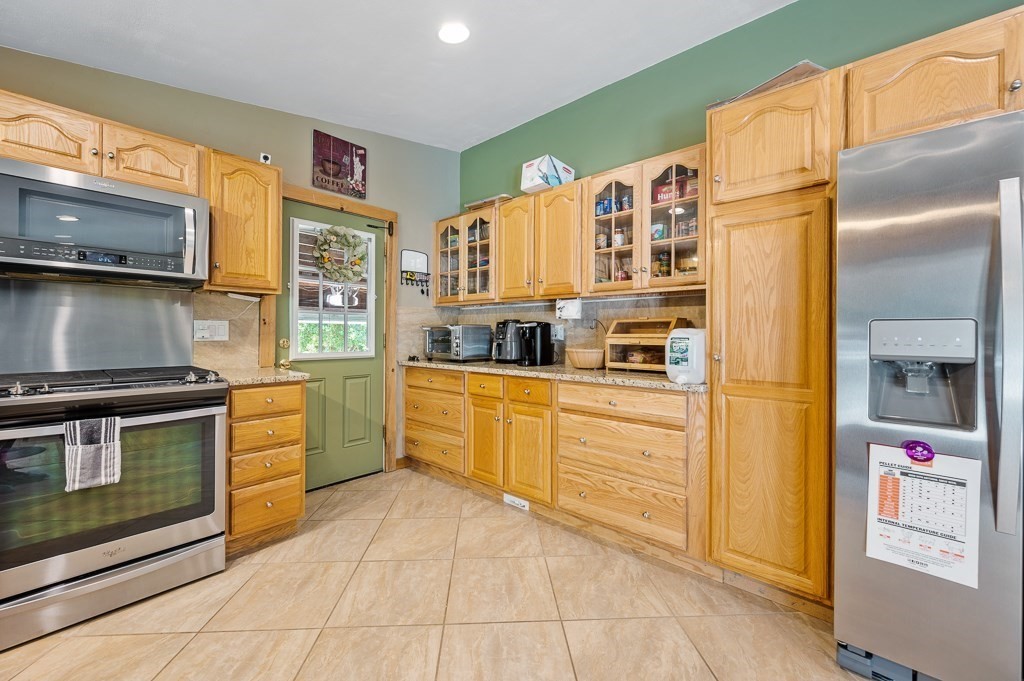 57 Breakneck Road Sturbridge, MA 01566 - Photo 13 of 37