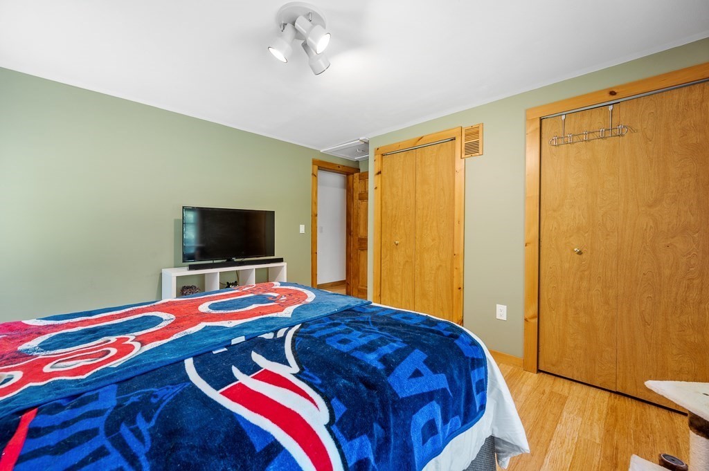 57 Breakneck Road Sturbridge, MA 01566 - Photo 18 of 37