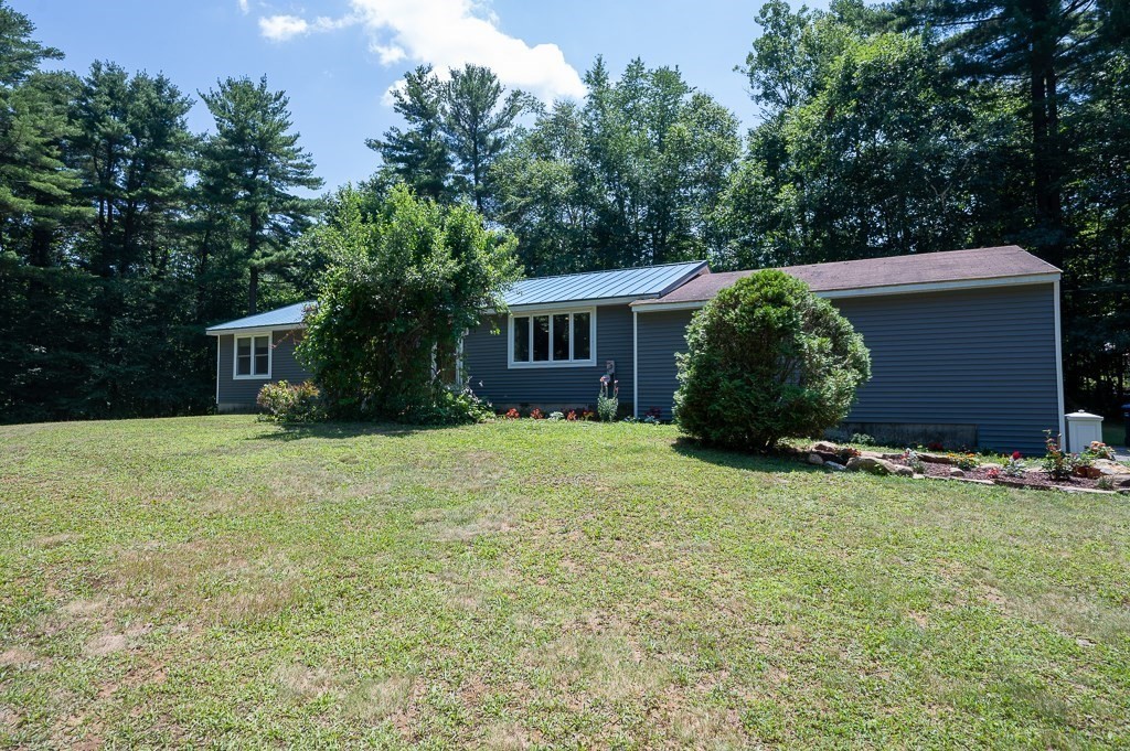 57 Breakneck Road Sturbridge, MA 01566 - Photo 2 of 37