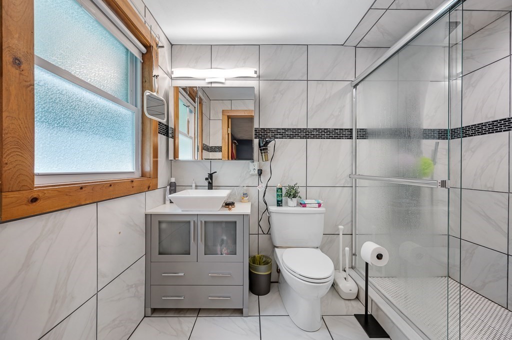 57 Breakneck Road Sturbridge, MA 01566 - Photo 21 of 37