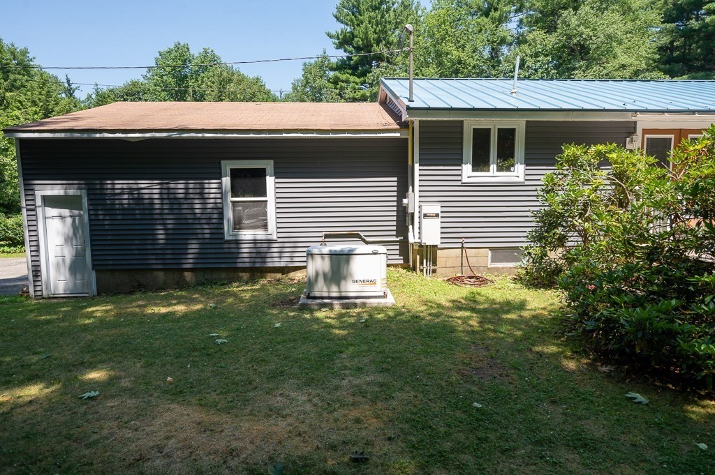 57 Breakneck Road Sturbridge, MA 01566 - Photo 4 of 37