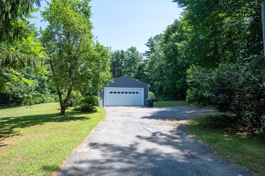 57 Breakneck Road Sturbridge, MA 01566 - Photo 5 of 37