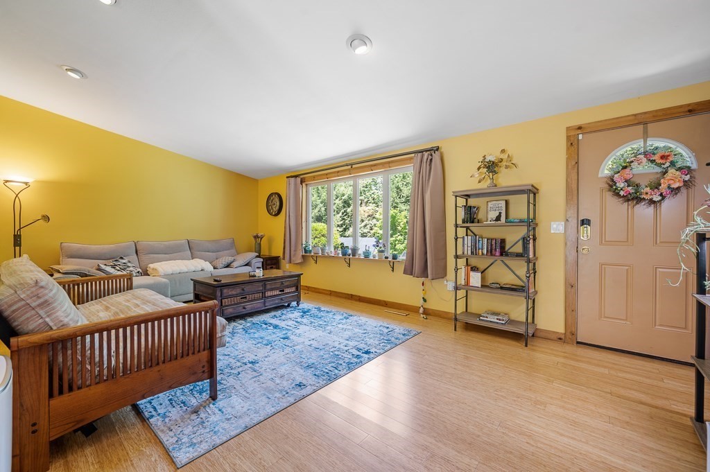 57 Breakneck Road Sturbridge, MA 01566 - Photo 6 of 37