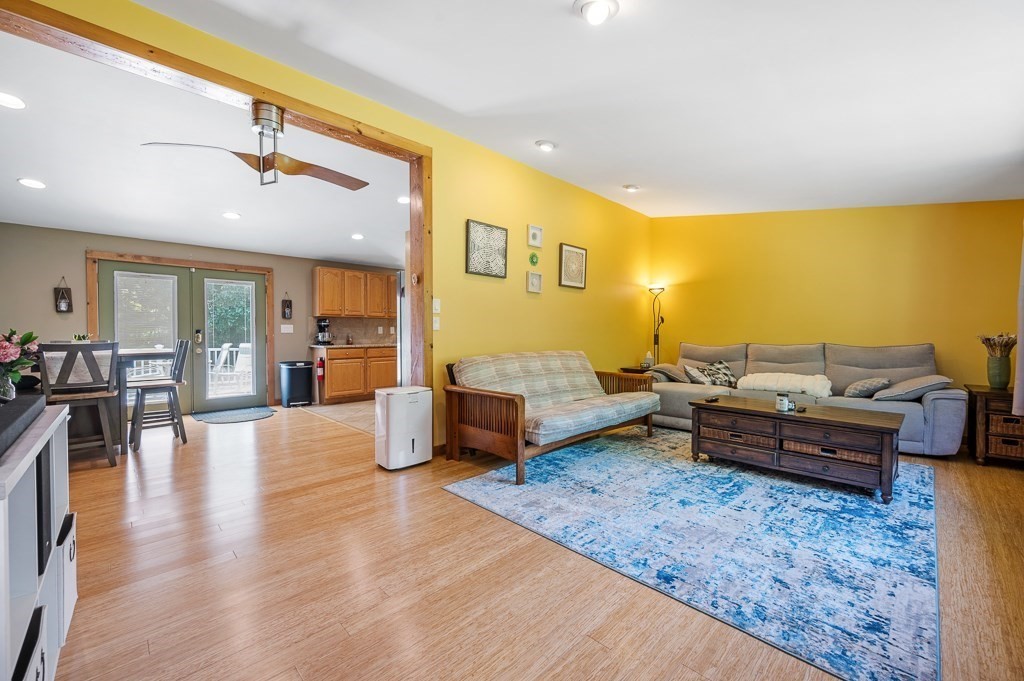 57 Breakneck Road Sturbridge, MA 01566 - Photo 8 of 37