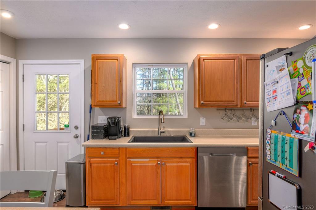 39 Star Ridge Road Canton, NC 28716 - Photo 8 of 15