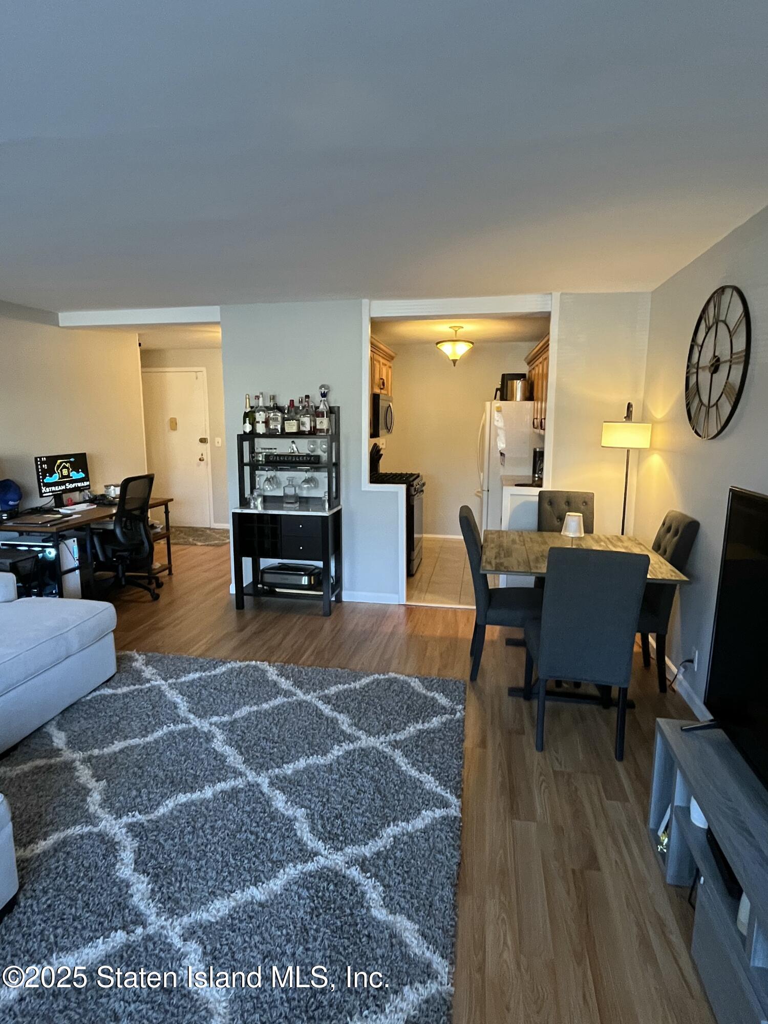 1100 Clove Road, Unit 2E Staten Island, NY 10301 - Photo 12 of 37 Living Room/Dining Room