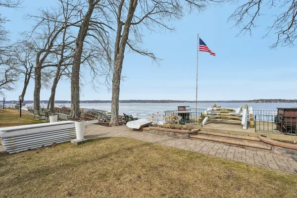 $1,525,000 | N1577 Shore Haven Drive, Linn, WI 53125