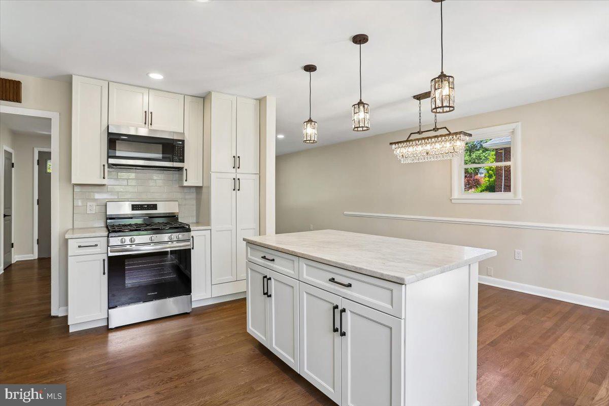 10701 Brunswick Avenue Silver Spring, MD 20902 - Photo 13 of 50 Taj Mahal Quartzite Countertops