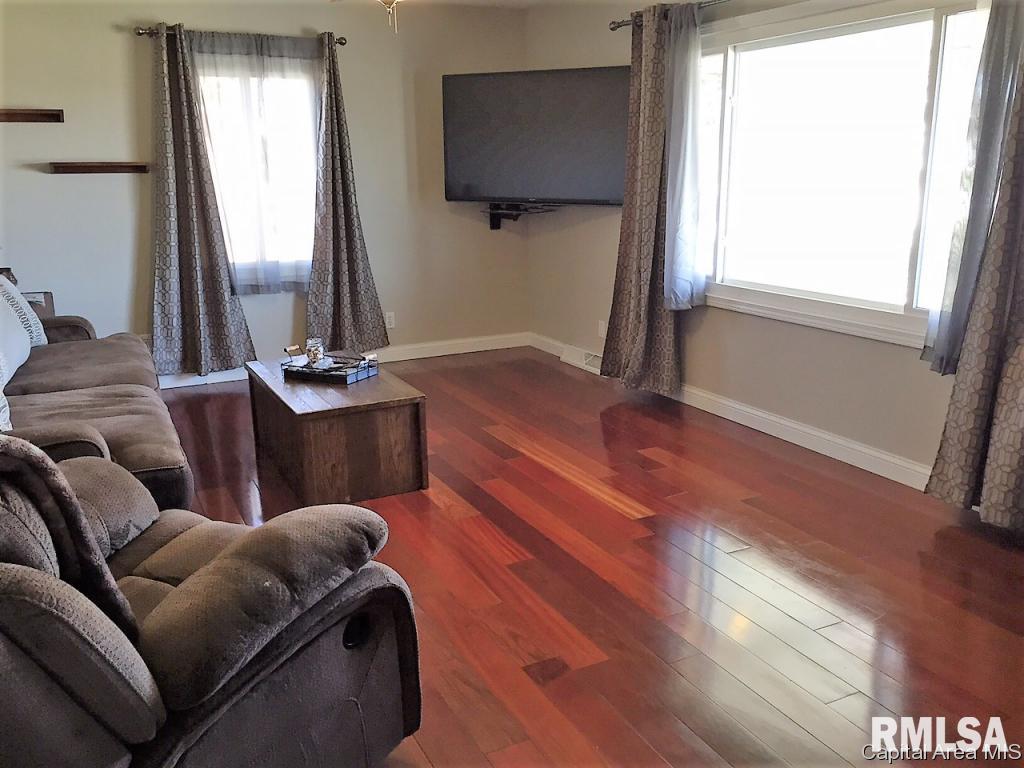 18893 State Rte 4 Virden, IL 62690 - Photo 11 of 21 Gallery Image 11