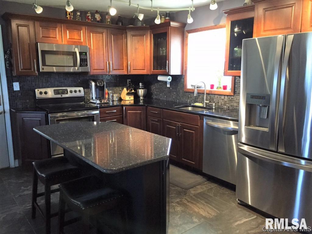 18893 State Rte 4 Virden, IL 62690 - Photo 6 of 21 Gallery Image 6