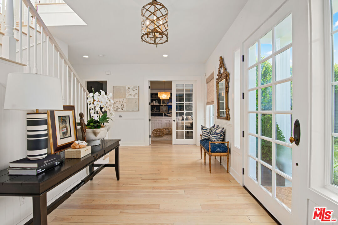 28870 Hampton Place Malibu, CA 90265 - Photo 27 of 53 a living room with furniture