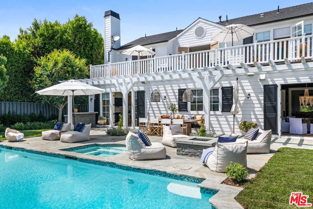 28870 Hampton Place Malibu, CA 90265 - Photo 7 of 53 a building outdoor space with patio furniture and potted plants