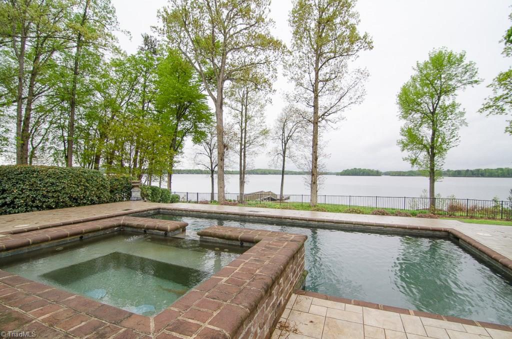 1587 Waterford Pointe Road Lexington, NC 27292 - Photo 2 of 29 Gallery Image 2