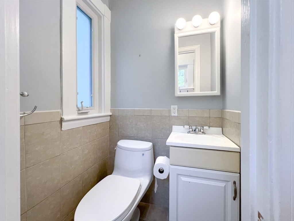 79 Jason Street, Unit 79 Arlington, MA 02476 - Photo 21 of 37