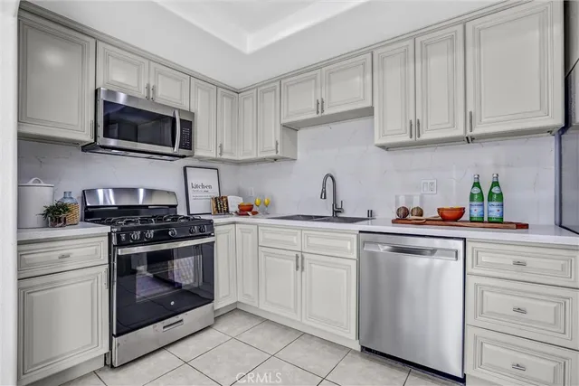 $874,990 | 3543 Spanish Gate Drive, Newbury Park, CA 91320