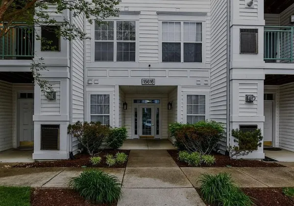 $2,850 | 15616 Everglade Lane, Unit 405, Bowie, MD 20716