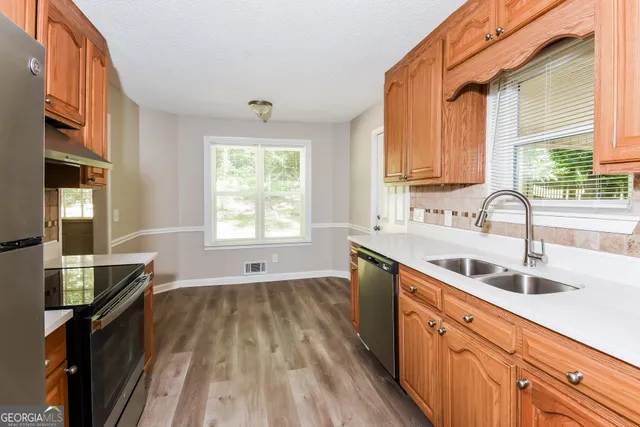 $1,660 | 520 Valley Creek Road Southwest, Mableton, GA 30126