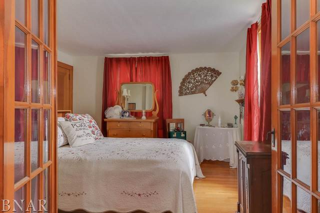 21213 Litwiller Road Delavan, IL 61734 - Photo 6 of 27 a bedroom with a bed and a window