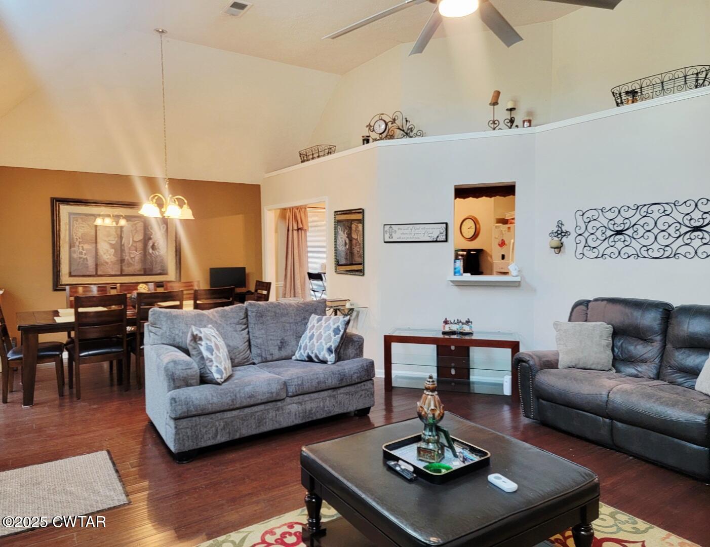 93 Windy Hill Road Jackson, TN 38305 - Photo 3 of 11 living room