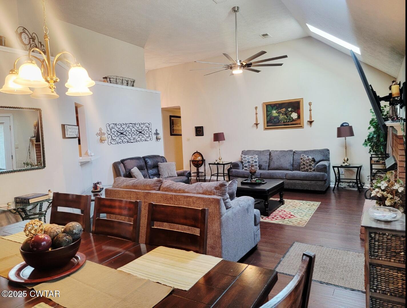 93 Windy Hill Road Jackson, TN 38305 - Photo 4 of 11 livroom extra