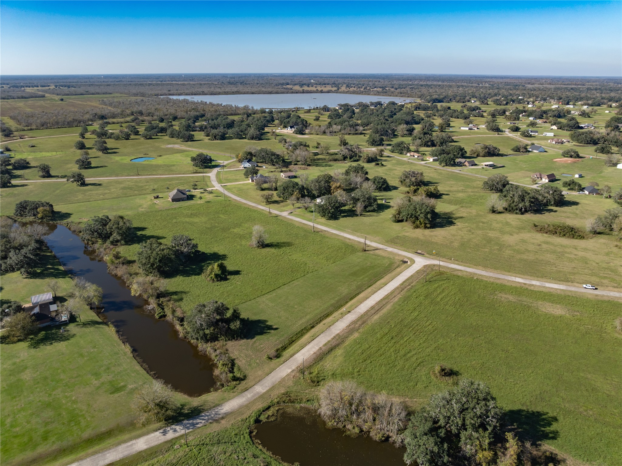 1507 Frontier Trail Angleton, TX 77515 - Photo 19 of 22 view of an ocean view
