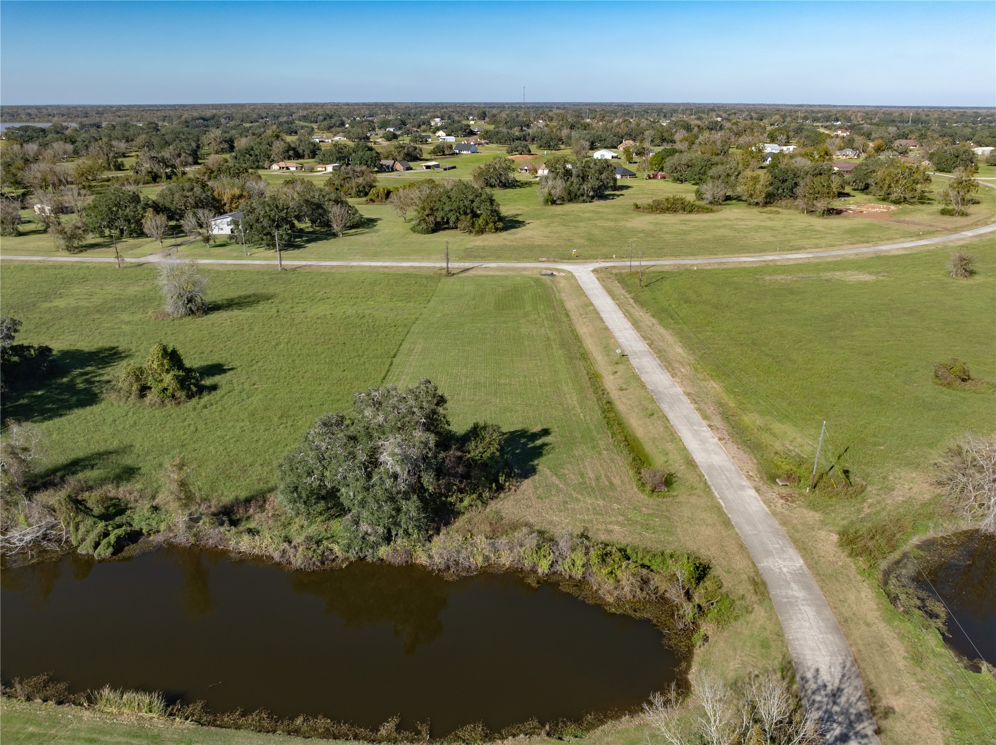 1507 Frontier Trail Angleton, TX 77515 - Photo 10 of 22 a view of an ocean