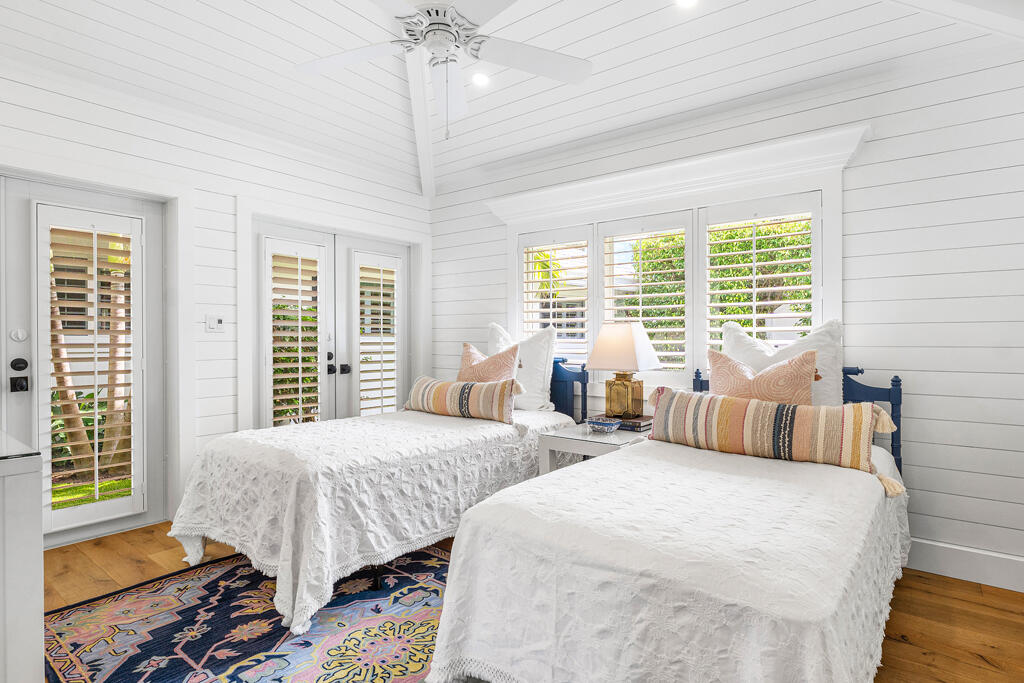 999 Elderberry Way Boca Raton, FL 33486 - Photo 11 of 65 Guest House Vaulted Ceiling Bedroom