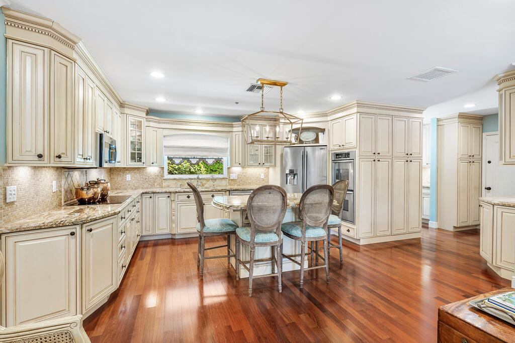 999 Elderberry Way Boca Raton, FL 33486 - Photo 24 of 65 Custom Cabinet Kitchen
